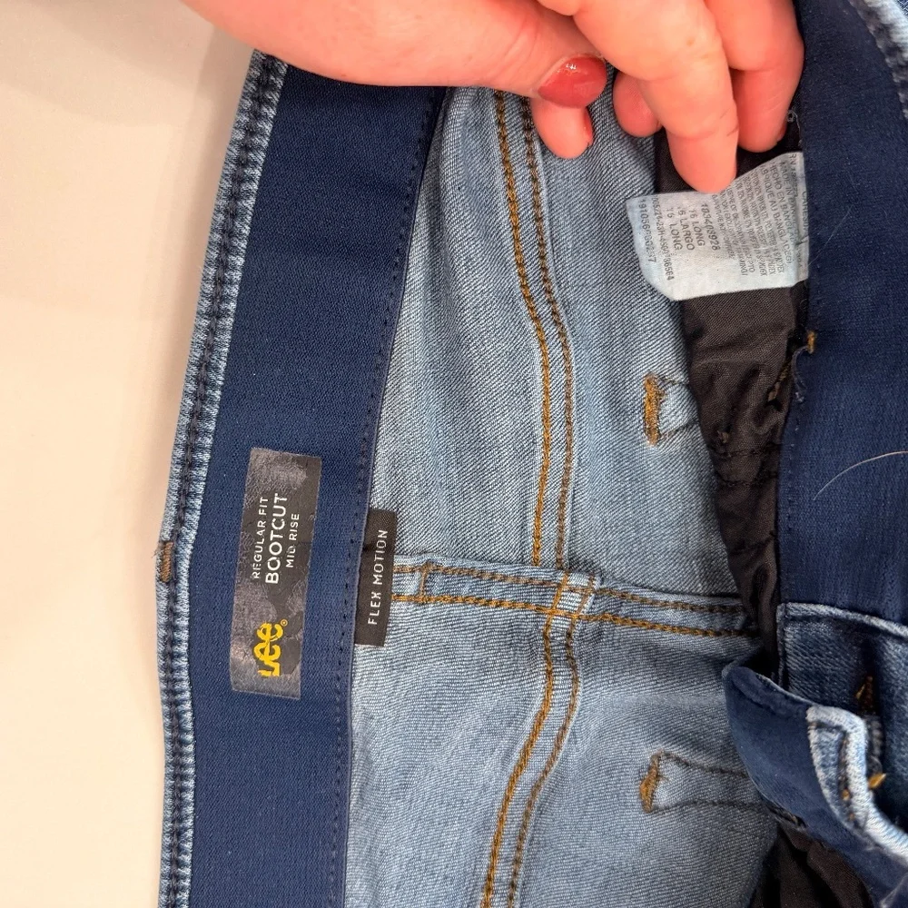 Lee Flex Motion Regular Fit Bootcut Jeans Women’s 16 Long Mid Rise Stretch Blue - Picture 3 of 5